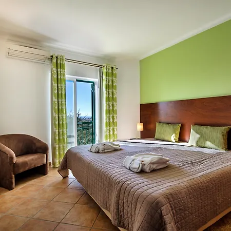 Rezort Vale D'el Rei & 4*