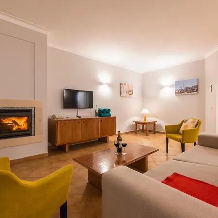 Rezort Vale D'el Rei & 4*