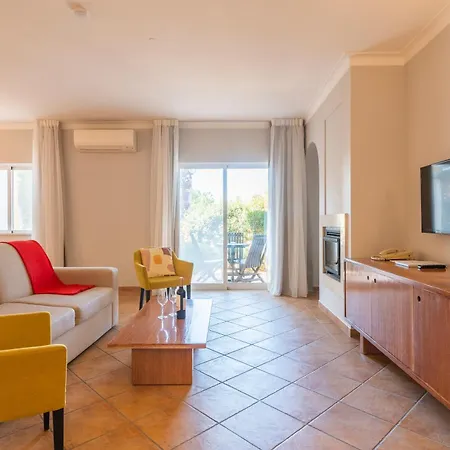 Rezort Vale D'el Rei & 4*